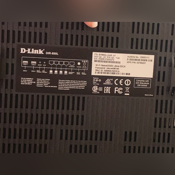 D-Link Wi-Fi Extender - Picture 4 of 4